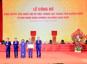 Lễ công bố thành lập thành phố Quảng Ninh và đón nhận Huân chương Lao động hạng Nhất