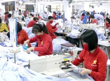 Dệt may Việt tăng tốc chuyển đổi xanh để giữ nhịp xuất khẩu toàn cầu