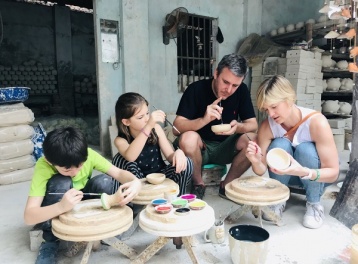 Chuyển đổi số làng nghề Việt: Khi tinh hoa di sản được 'chắp cánh' công nghệ