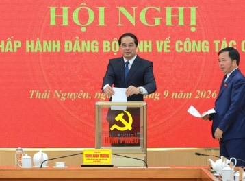 Ông Nguyễn Thế Mạnh được bầu giữ chức Chủ tịch UBND tỉnh Thái Nguyên 
