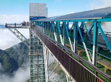 Khu du lịch Cầu kính Rồng Mây hoạt động trở lại