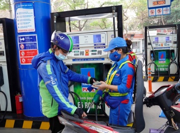 Sửa quy định kinh doanh xăng dầu: Bỏ giá cơ sở, trao quyền định giá cho doanh nghiệp
