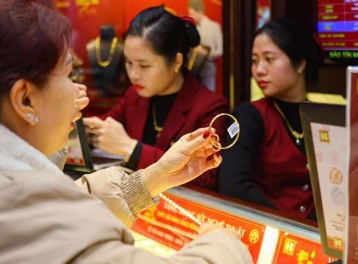 Giá vàng hôm nay 5/10: Thế giới hồi phục nhẹ, trong nước đi ngang