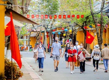 Đề xuất cơ chế, chính sách đặc thù đưa du lịch thành ngành kinh tế mũi nhọn