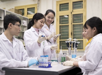 Tập trung thu hút nhân tài, tăng cường kết nối cung - cầu lao động