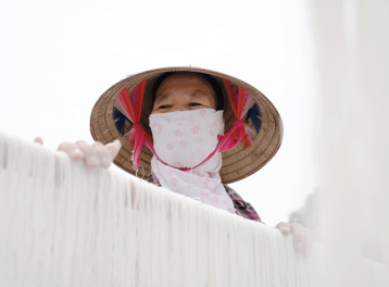 Từ nguy cơ mai một, làng nghề truyền thống mì gạo Hùng Lô tìm đường ra thị trường quốc tế