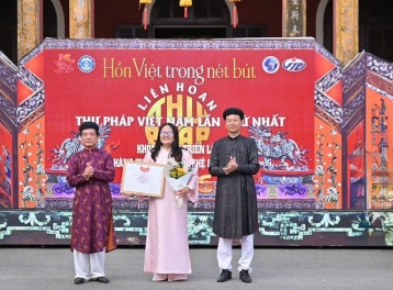 Hồn Việt trong nét bút: Hành trình 19 năm của nữ Nghệ nhân Quốc gia Nguyễn Thị Dung