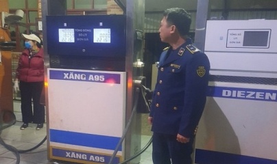 Hà Nội: Xử phạt cơ sở kinh doanh xăng dầu niêm yết giá sai quy định