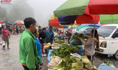 Nghệ An: Đặc sắc chợ phiên biên giới Nậm Cắn