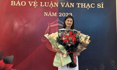 'Hoa khôi bóng chuyền' Kim Huệ hoàn thành luận văn Thạc sĩ ở tuổi 41