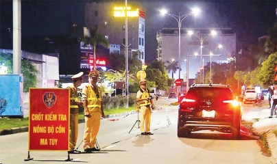 Nhiều hành vi vi phạm giao thông sẽ có mức phạt tiền cao, bị trừ điểm, tước bằng lái xe từ 1/1/2025