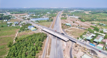 Cận cảnh đoạn cao tốc Biên Hòa - Vũng Tàu sẵn sàng khai thác trước Tết Bính Ngọ