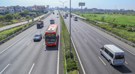 CSGT sẽ xử lý xe chạy chậm bám làn trái trên cao tốc