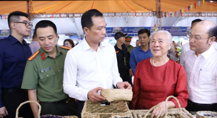 Thanh Hóa: Gần 200 doanh nghiệp tham gia Hội chợ triển lãm hàng công nghiệp nông thôn tiêu biểu 2026