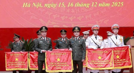  Giám đốc Công an Thanh Hóa Tô Anh Dũng được trao Huân chương Chiến công hạng Nhất 