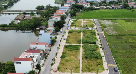 Hà Nội sôi động các phiên đấu giá đất dịp cuối năm 2025