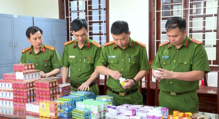 Chuyển 31 vụ việc vi phạm về thuốc, thực phẩm chức năng sang Công an