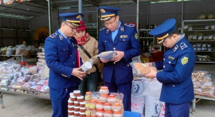 Bộ Công Thương phát động cao điểm phòng, chống buôn lậu và hàng giả dịp Tết 2026