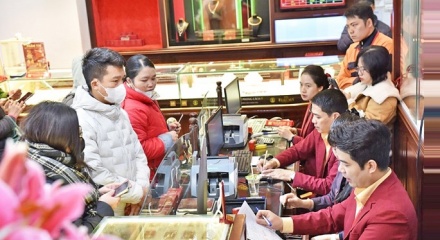 Giá vàng và ngoại tệ ngày 29/12: Vàng SJC giảm 900 nghìn đồng/lượng