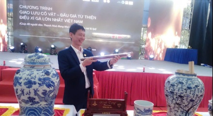 Nhiều vật phẩm có giá trị cùng xuất hiện tại Chương trình Giao lưu cổ vật và trang sức thiết kế đặc sắc 2025