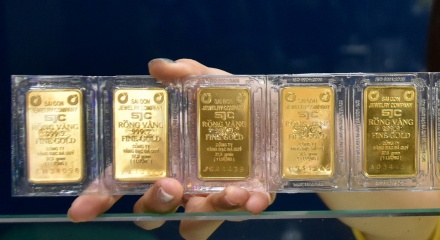 Giá vàng và ngoại tệ ngày 30/12: Vàng SJC giảm gần 4 triệu/lượng