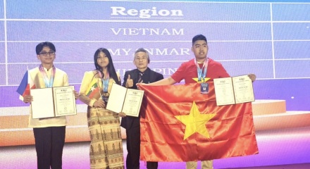 Hải Phòng: Hai học sinh đoạt 2 Huy chương Đồng Olympic Toán học Thế giới 