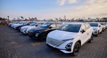 Ôtô nhập khẩu về Việt Nam lập kỷ lục, đạt 4,7 tỷ USD trong năm 2025