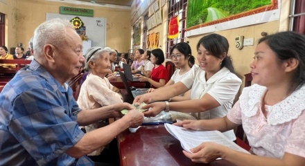 Chi hơn 2.513 tỷ đồng tặng quà Tết 2026 và chào mừng Đại hội XIV của Đảng