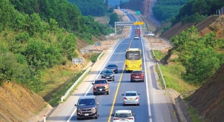 Thủ tướng chỉ đạo khẩn trương rà soát, nâng cấp các tuyến đường bộ cao tốc