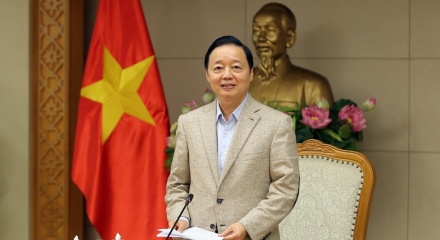 Siết chặt quản lý xe khách giường nằm 2 tầng, xe điện bốn bánh