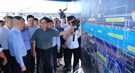 Thủ tướng kiểm tra, đôn đốc việc triển khai các công trình, dự án phục vụ Hội nghị APEC 2027 