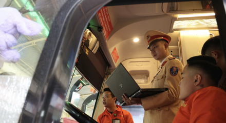 CSGT giám sát trực tiếp hệ thống ATGT của doanh nghiệp nhằm phòng ngừa tai nạn từ sớm