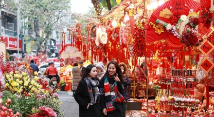 Thủ tướng yêu cầu các địa phương chuẩn bị chu đáo cho nhân dân đón Tết Bính Ngọ 2026