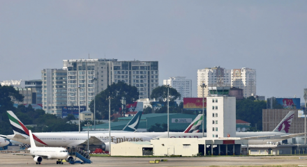 Nhiều chuyến bay đến Trung Đông bị huỷ chuyến, hàng nghìn khách hàng ảnh hưởng