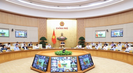 Thủ tướng chủ trì phiên họp thường kỳ và Hội nghị trực tuyến Chính phủ với địa phương