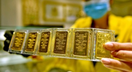 Giá vàng ngày 8/4: Vàng SJC và nhẫn trơn tăng tới 4,5 triệu đồng/lượng