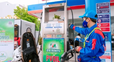 Bộ Công Thương đẩy sớm lộ trình xăng E10, dự kiến bán toàn quốc từ ngày 30/4