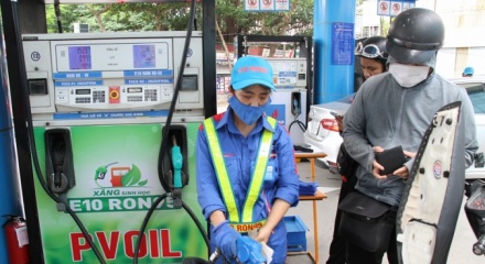 Đề xuất giảm trừ thuế TNCN và duy trì thuế xăng dầu 0% đến tháng 6/2026