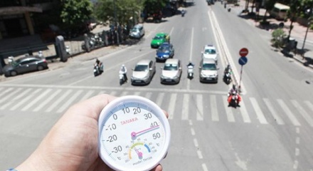 Dự báo thời tiết 10/4: Nắng nóng trên cả nước, miền Trung vượt ngưỡng 40 độ C