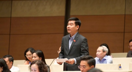 Đề xuất bỏ quy định bắt buộc công chứng giao dịch bất động sản