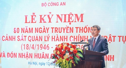 Thủ tướng: Chuyển mạnh tư duy từ 'quản lý' sang 'quản trị quốc gia hiện đại'