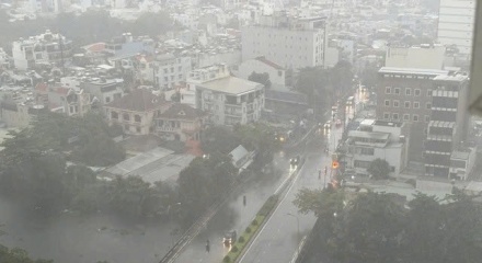 Không khí lạnh dồn dập, miền Bắc bước vào chuỗi ngày mưa mát