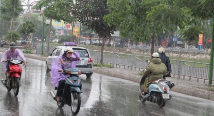 Dự báo thời tiết ngày 23/4: Bắc Bộ có mưa dông diện rộng