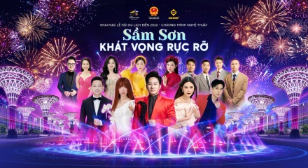 Bắn pháo hoa tại khai hội Sầm Sơn 