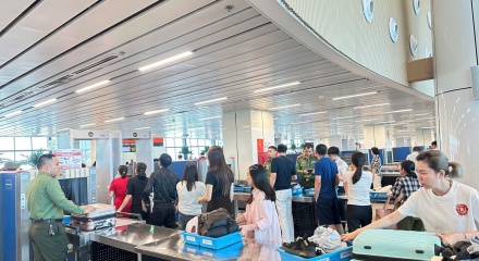 Sân bay Tân Sơn Nhất dự kiến đón 125.000 khách/ngày dịp lễ 30/4