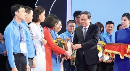 Chủ tịch Quốc hội Trần Thanh Mẫn: Tổ chức Công đoàn phải 'trở về đúng chức năng', bảo vệ người lao động bằng sự thực chất