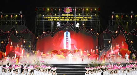 Nghệ An: Kỷ niệm 60 năm ngày hy sinh của các liệt sĩ thanh niên xung phong tại hang Hỏa Tiễn