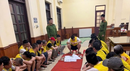 Ninh Bình: Triệt phá tụ điểm xóc đĩa quy mô lớn, bắt 25 đối tượng 