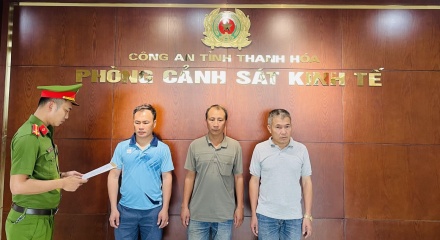 Khởi tố 3 đối tượng về hành vi khai thác tài nguyên trái phép