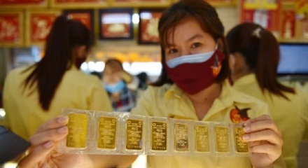 Giá vàng hôm nay 4/5: Vàng SJC bật tăng 600.000 đồng/lượng